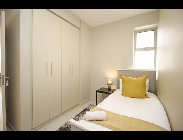 3 BEDROOM APARTMENT TO LET IN ROSEBANK